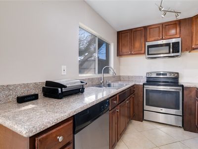 7321 Lennox Ave Unit H1, Van Nuys, CA, 91405