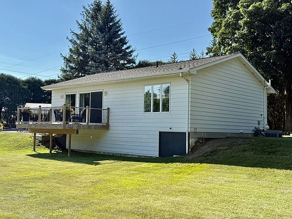 2nd image of 2084 Rockwell Rd