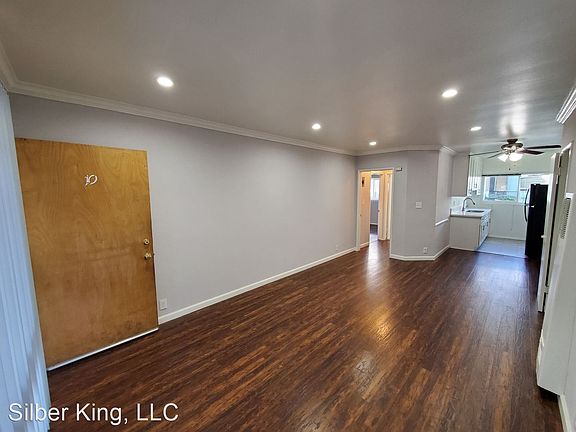 4th image of 111 N Mariposa Ave APT 10