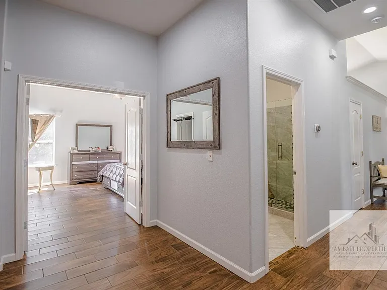 933 N Burgan Ave — Photo 12