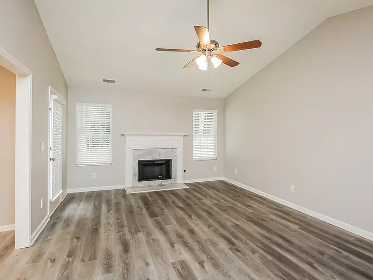 785 Ashland Park Way SE — Photo 5