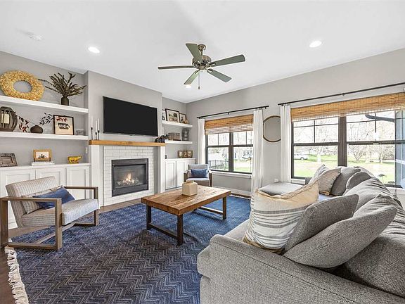 4th image of 1030 Highland Park Ave