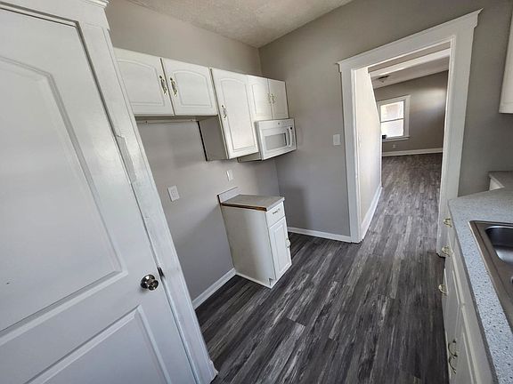 5th image of 700 Wilmington Ave