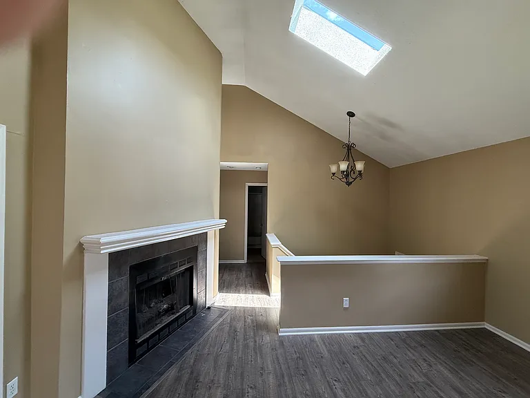 1908 W Barber Ave — Photo 18