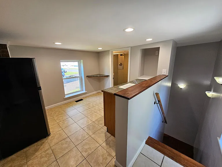 208B Old River Rd — Photo 5