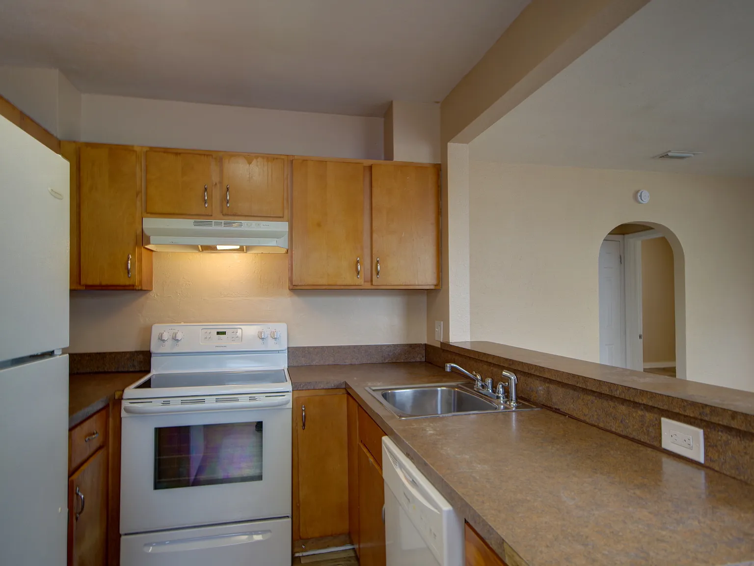 3 bed, 1114 sqft, $1,795 — Photo 3