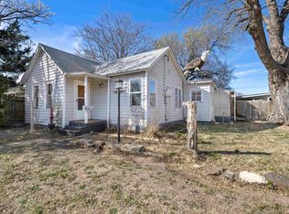 408 E Jackson St, Sterling, KS 67579