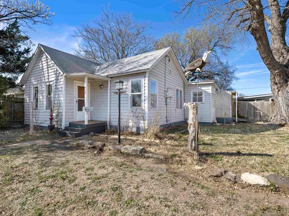 408 E Jackson St, Sterling, KS 67579