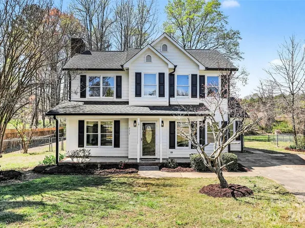 577 Tryon Pl, Gastonia, NC 28054