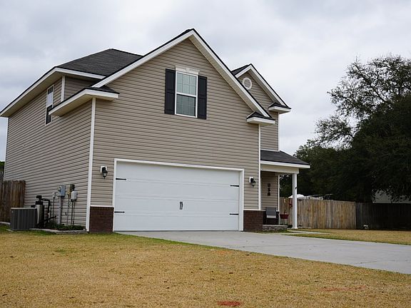 3rd image of 452 Mustang Ln NE