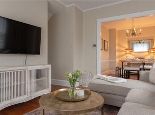 17 McAllister St, Newport, RI 02840