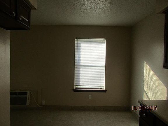 5th image of 2344 W Meadow Dr