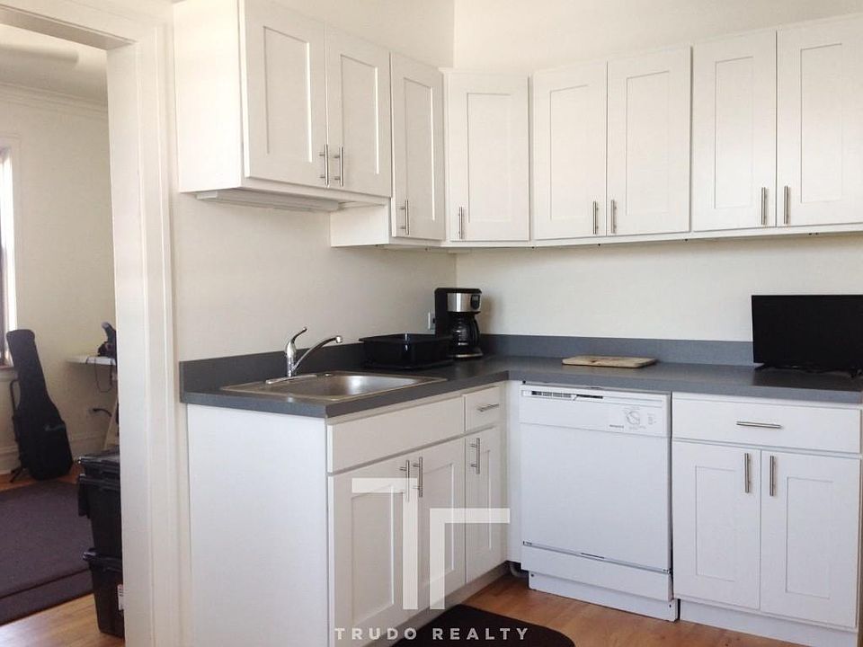 1st image of 2050 W Berteau Ave