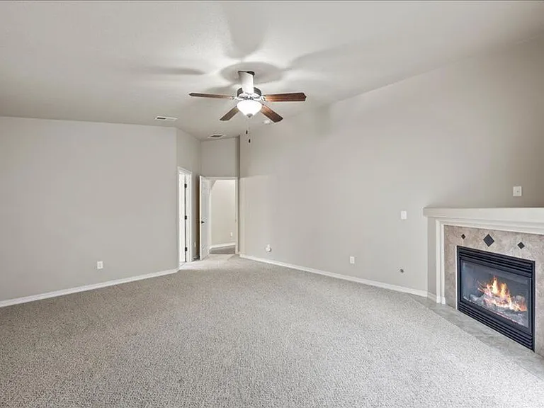 1080 N Montana St — Photo 16