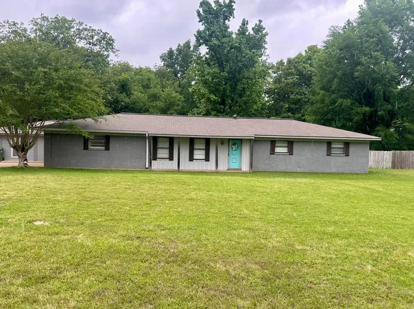 103 Poplar Flat Dr, Louisville, MS 39339