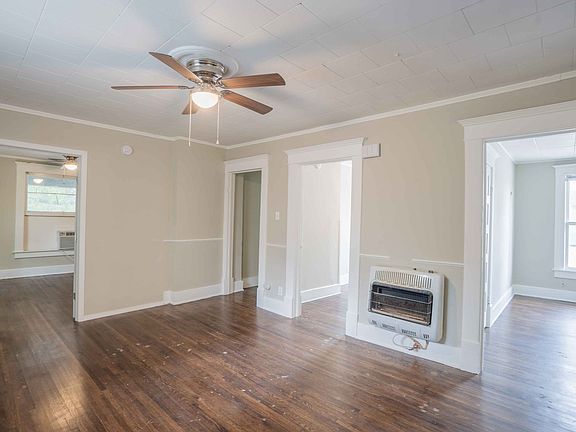 4th image of 1315 S Carson Ave #3B-1BA