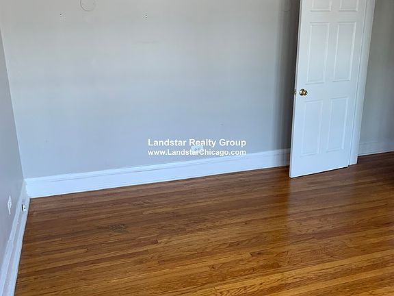 3rd image of 6382 N Hermitage Ave #3