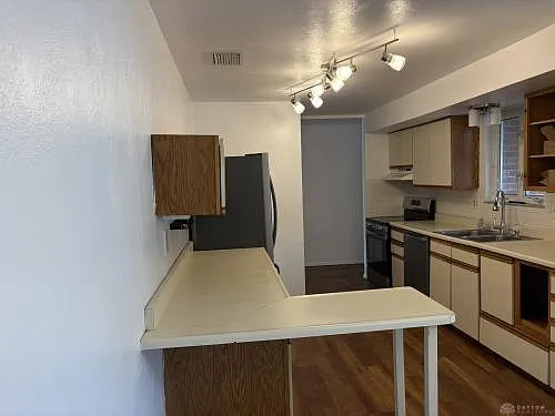 3040 Viewcrest Pl — Photo 9
