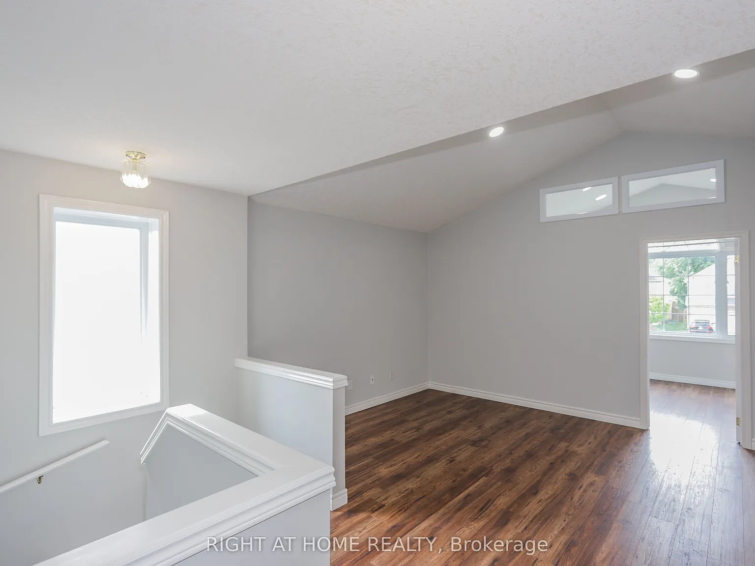 4 bed, $2,900 — Photo 3