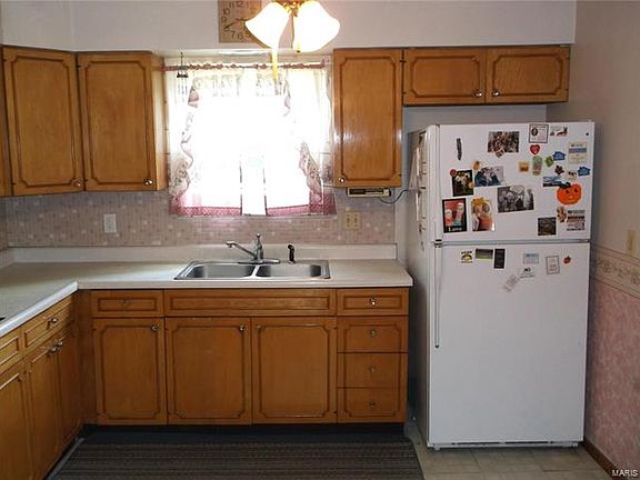 5th image of 2805 Yale Dr