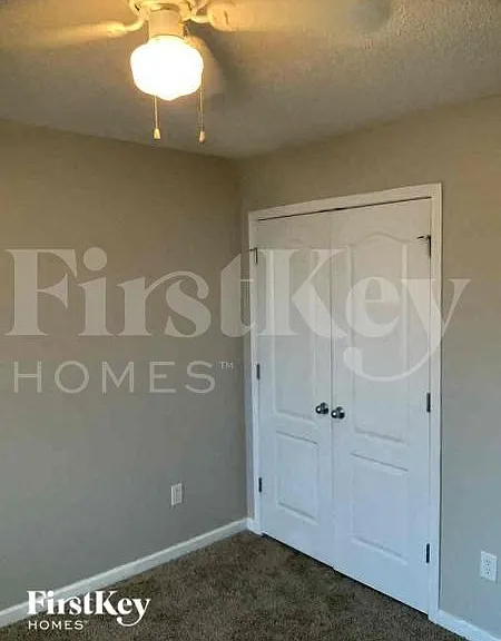50 Oakbrook Ln — Photo 8