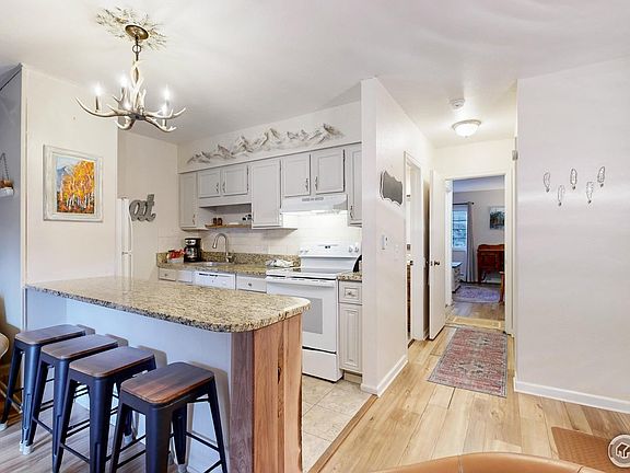 3rd image of 2760 Fall River Rd #288