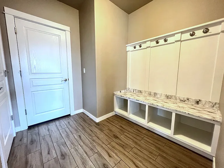 6337 Marble St — Photo 50