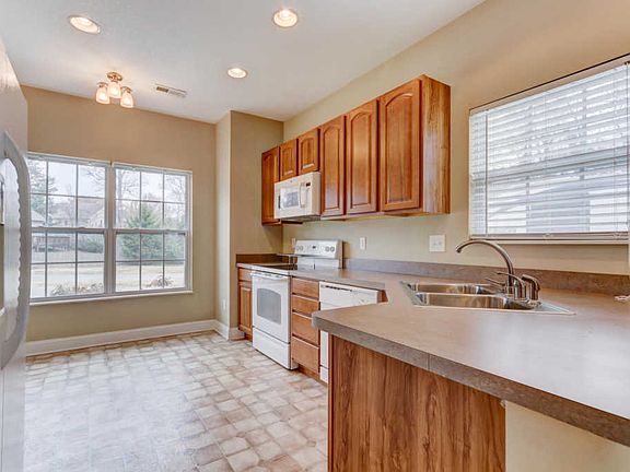 4th image of 2238 Woodrow Dr