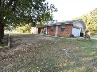 103 Eric Dr, Holdenville, OK 74848