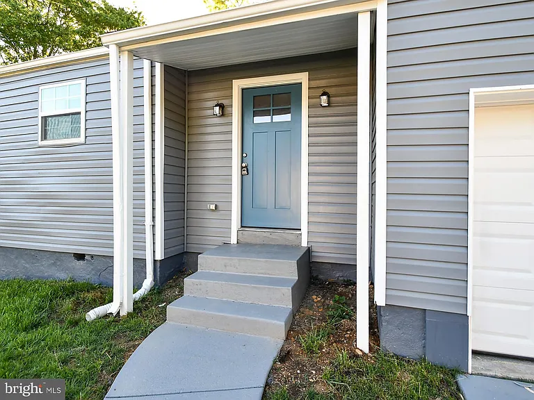 3801 Portal Ave — Photo 2