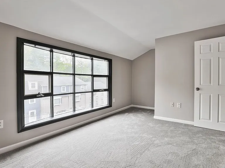 37 Cannongate III Rd — Photo 19