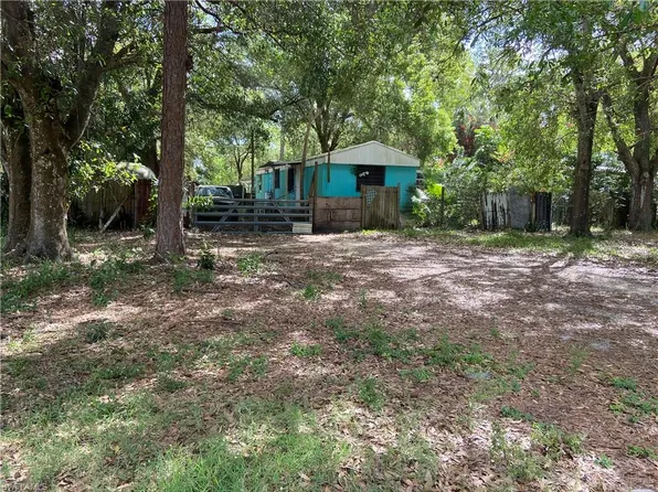 7637 Hart Dr, North Fort Myers, FL 33917