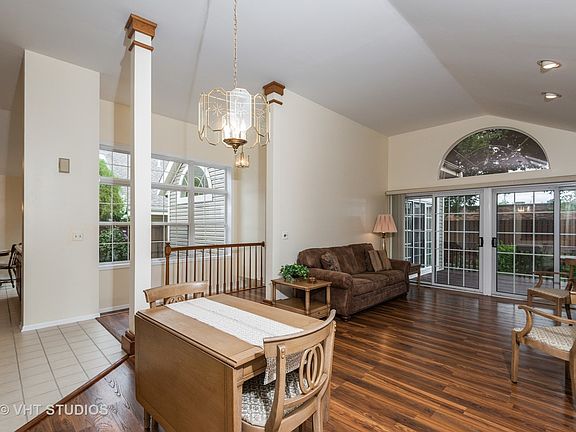 Dinning room / living room area