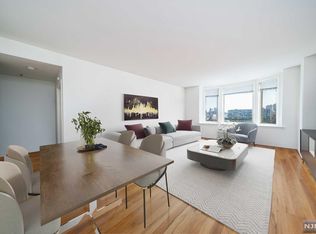 2103 City Pl, Edgewater, NJ 07020