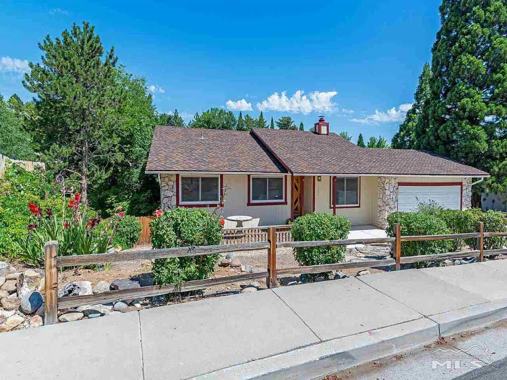 3235 Corey Dr photo 1