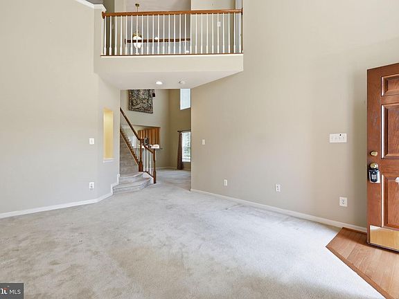 2nd image of 281 Maple Dr