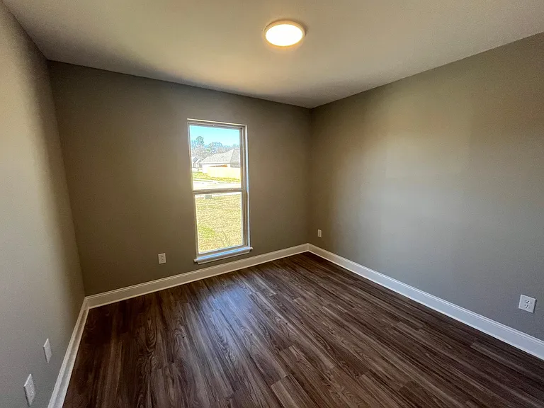 541 Silver Hl — Photo 21