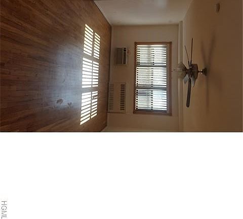 3rd image of 4200 Herkimer Pl APT 4C