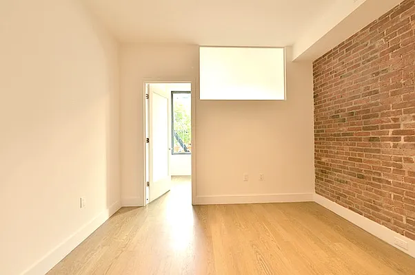 Rented by REAL New York | media 22