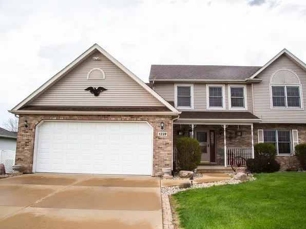 1239 Sandhurst Dr, Sandwich, IL 60548