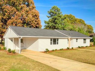 2112 Woodmont Dr SE, Decatur, AL 35601