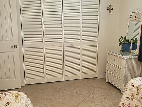 4th image of 6498 Hamlet Dr Unit B