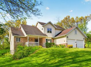W7183 Breneman Rd, Pardeeville, WI 53954
