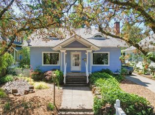 3914 SE Ivon St, Portland, OR 97202