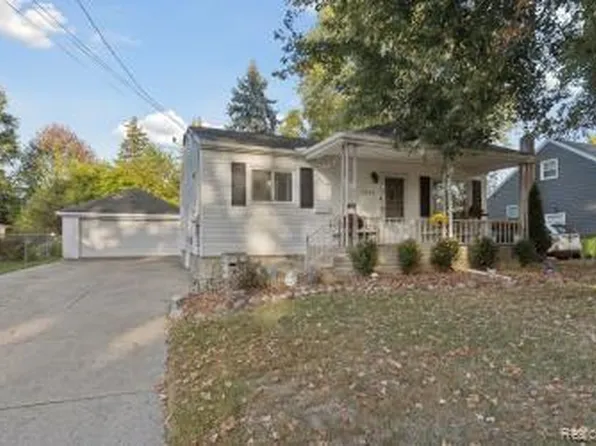 5108 McLain St, Swartz Creek, MI 48473