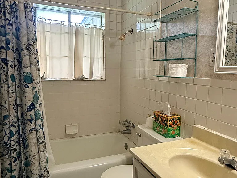 4300 Powell Ave — Photo 15