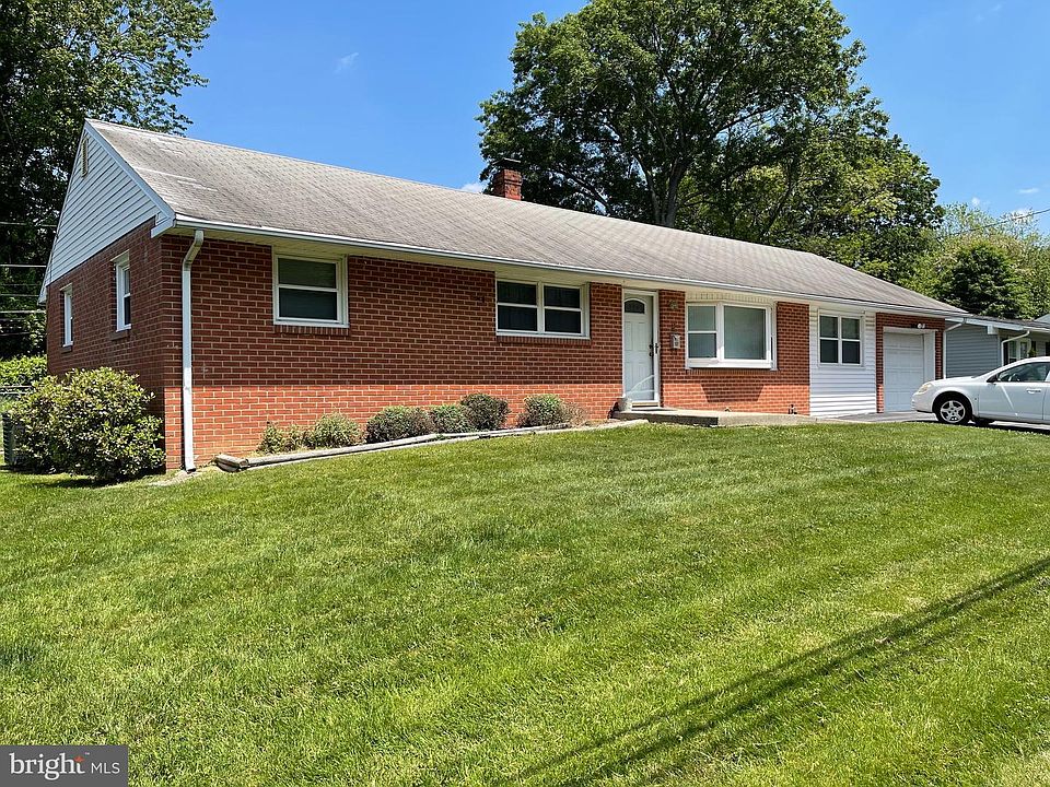 1st image of 15 Hesslers Ln