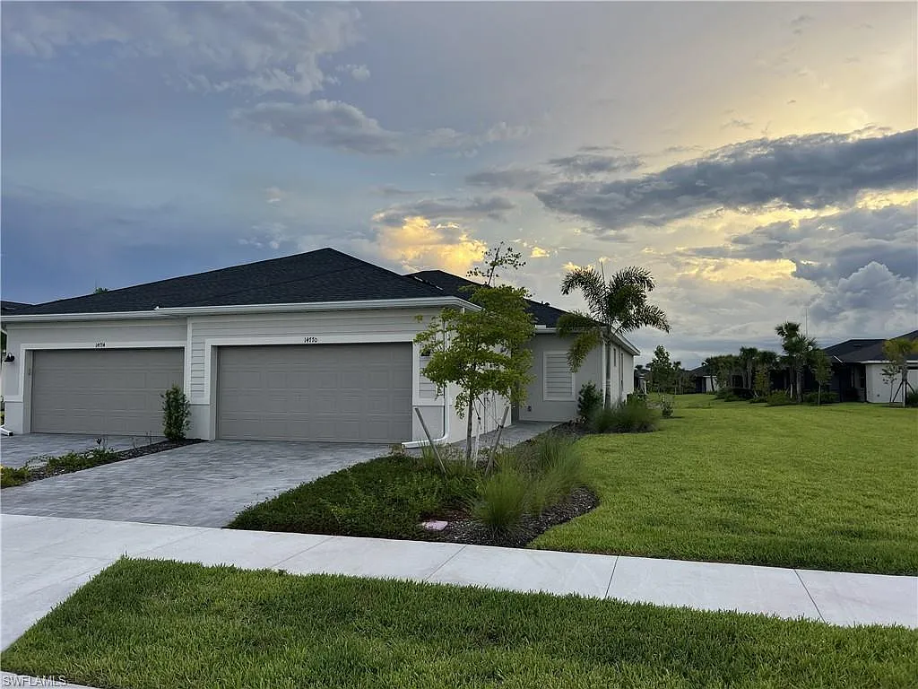 3 bed, 2.0 bath, 1417 sqft, $2,300 — Photo 1