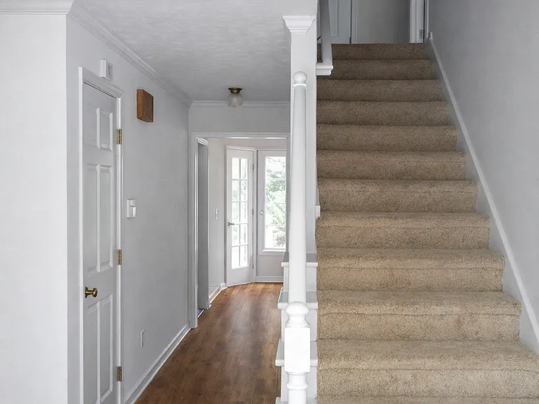 3809 Holy Cross Dr — Photo 4
