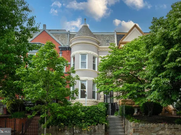 136 R St NE, Washington, DC 20002